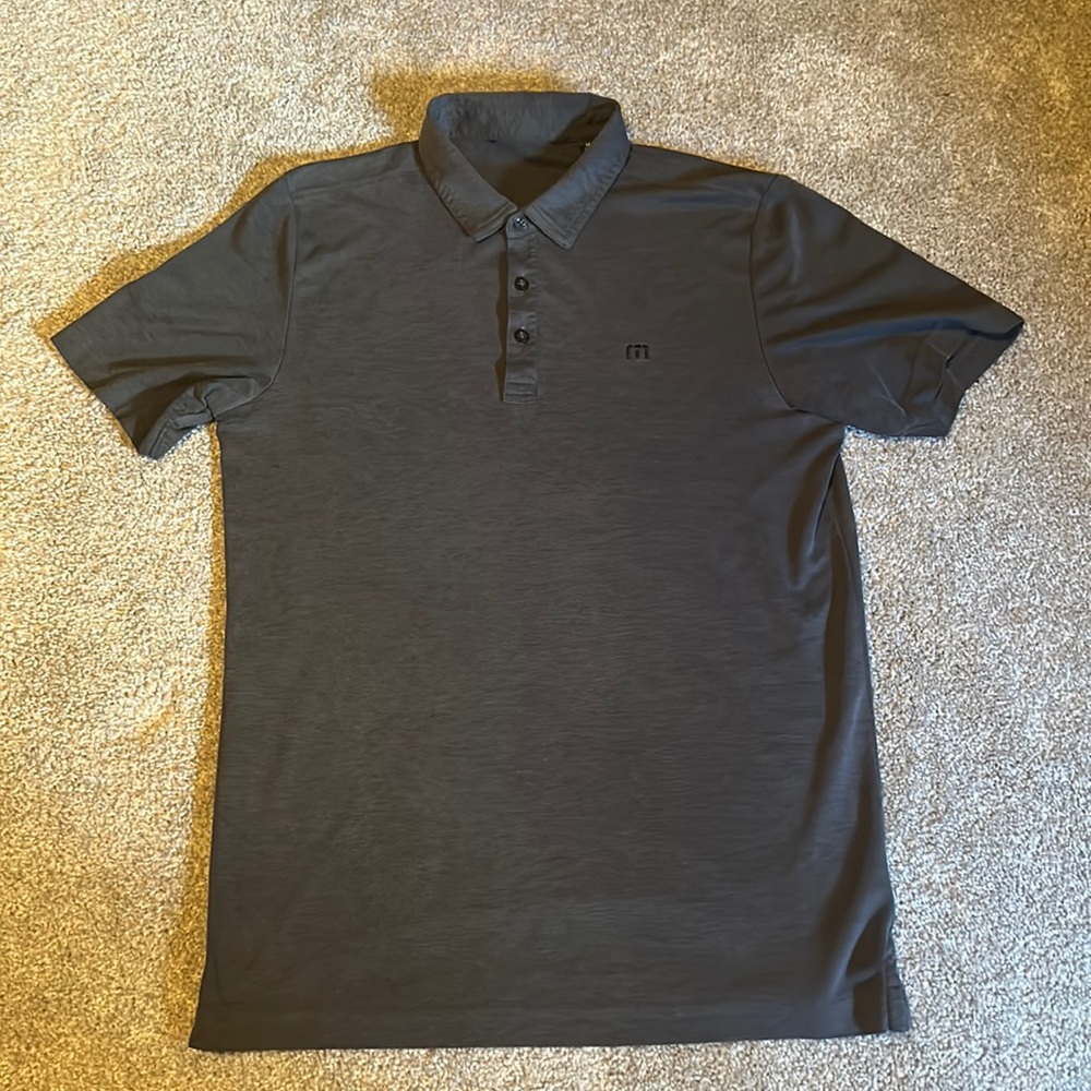 Men’s Travis Mathew short sleeved collared shirt